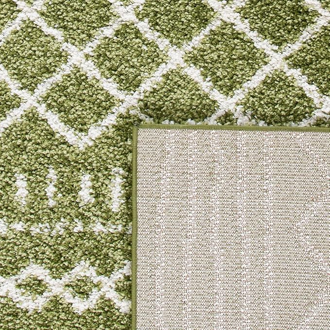 SAFAVIEH Arizona Shag Collection Accent Rug - 3'2" x 5', Green & Ivory, Moroccan Design, Non-Shedding & Easy Care, 1.6-inch Thick Ideal for High Traffic Areas in Foyer, Living Room, Bedroom (ASG741X)