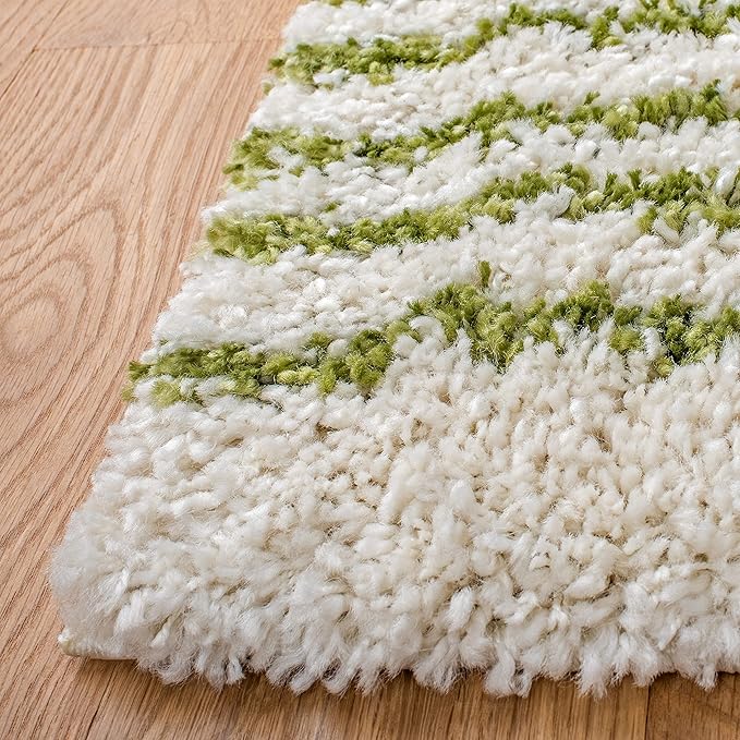 SAFAVIEH Arizona Shag Collection Runner Rug - 2'3" x 6', Ivory & Green, Moroccan Design, Non-Shedding & Easy Care, 1.6-inch Thick, Ideal for The Living Room, Bedroom, Dining Room (ASG741Y-26)