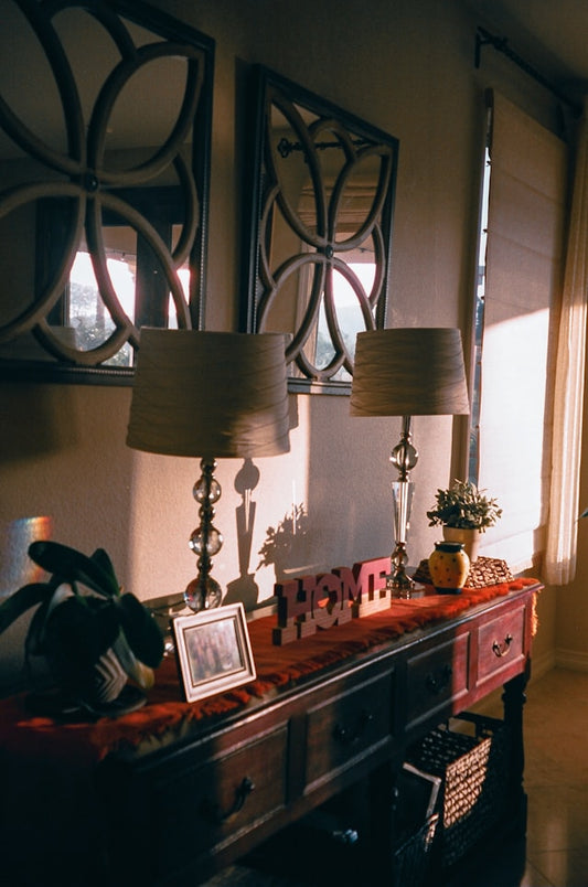 Console Tables With Drawers: How to Keep an Entryway Organized Without Adding More Furniture