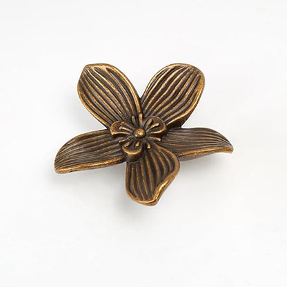 Flower Cabinet Knobs, Antique Brass, 8 Pack, Zinc Alloy Decorative Hardware for Decorative Handles for Furniture, Vanity, Kitchen,Closet, Bathroom – Unique Antique Pull