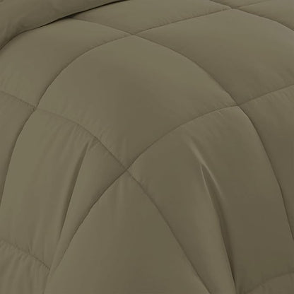 Sweet Home Collection RV Short Queen Comforter Set for RV Camper - Comforter Set with Fitted & Flat Sheet, 4 Pillowcases - Tailored for RV Short Queen Beds - Cozy Essentials for Your RV Bedroom, Sage