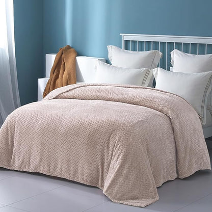 Exclusivo Mezcla Fleece Queen Size Blanket for Bed, 90x90 Inches Soft Cozy Jacquard Flannel Blankets, Lightweight Fuzzy Plush Warm for Winter, Camel