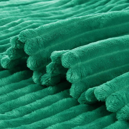 GO Premium Ultra Soft Fleece Blanket, Super Large Queen Size - Emerald Green Color, Perfect Cozy Gift, Super Warm Comfy - ECO-Certified, Hypoallergenic, 90" x 90"