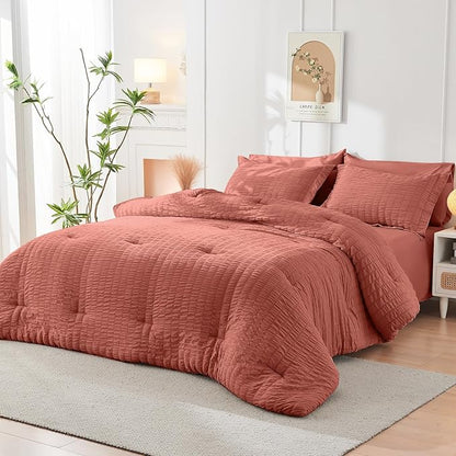 HYMOKEGE Coral King Size Comforter Set Seersucker 7 Pieces, All Season Luxury Bed in a Bag for Bedroom, Bedding Set with Comforter, Sheets, Pillowcases & Shams