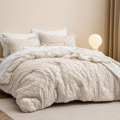 Bedsure California King Comforter Set - Beige Comforter, Boho Tufted Shabby Chic Bedding for Kids, 3 Pieces Vintage Farmhouse Bed Set for All Seasons, Fluffy Soft Bedding with 2 Pillow Shams