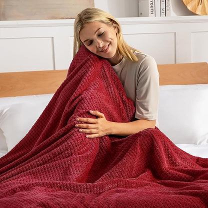 Exclusivo Mezcla Fleece Bed Blanket Twin Size, Super Soft and Warm Blankets for Couch, Sofa and Bed Waffle Textured, Cozy, Fuzzy and Lightweight (Deep Red, 90x66 Inches)