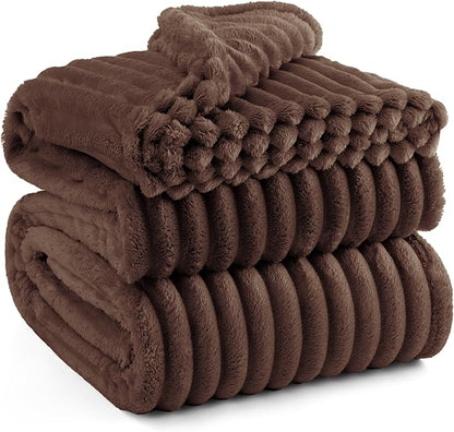 Bedsure GentleSoft Fondue Fudge Full Blanket for Bed - Cozy Soft Blankets for Women, Cute Small Fleece Throws for Girls, Birthday Gifts for Women Decor Gifts for Mom, 84x90 Inches