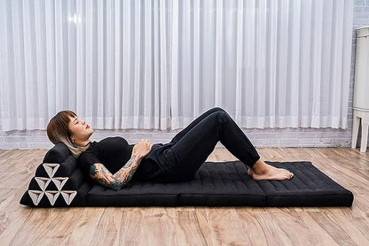 Leewadee 3-Fold Mat XXL with Triangle Cushion – Firm TV Pillow, Foldable Mattress with Cushion Made of Eco-Friendly Kapok, 67 x 31 inches, Black