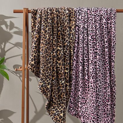BEDELITE Pink Leopard Twin Size Blanket – Soft & Cozy Cheetah Blanket for Couch, Bed & Sofa, Lightweight Fleece Animal Print Decor, 60"x 80", Pink