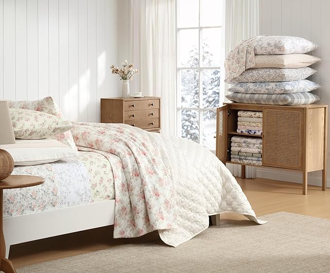 Laura Ashley - Flannel Sheets King Size, Anti-Pilling & Wrinkle Resistant Cotton, Touchably Soft for All-Season Comfort - Bed Sheets with Matching Pillowcases & Fitted Sheet (Crestwood Pastel Grey)