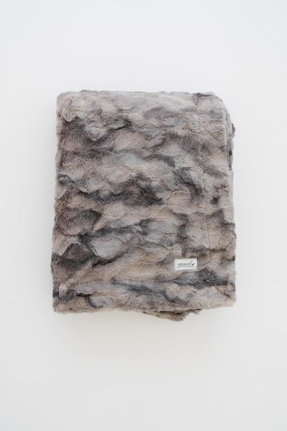 GRACED SOFT LUXURIES Large Throw Blanket Super Soft Comfy Warm Elegant Cozy Faux Fur for Home, Sofas, Couches, Beds, Chairs (Large 50" x 60", Marbled Gray)