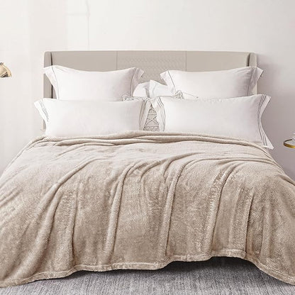 Exclusivo Mezcla Plush Fuzzy Fleece Bed Blanket Queen Size, Super Soft, Fluffy and Warm Blankets Suitable for All Seasons (Camel, 90x90 Inches)