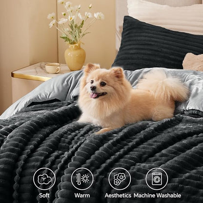 BEDELITE Fleece Full Comforter Set -Super Soft & Warm Fluffy Black Bedding, Luxury Fuzzy Heavy Bed Set for Winter with 2 Pillow Cases