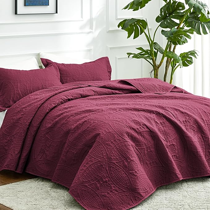 Love's cabin Quilts for Full Bed Burgundy Bedspreads Bedding Set - Lightweight Bedspread Comforter - Coin Pattern Bedding Coverlet for All Season - 3 Pieces (1 Quilt, 2 Pillow Shams)