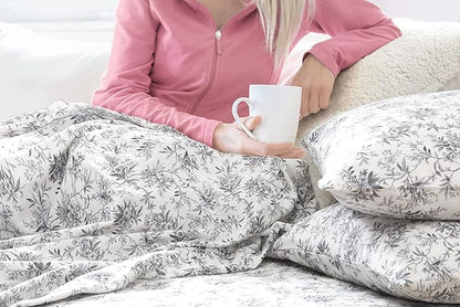 Laura Ashley - Flannel Sheets Full Size, Anti-Pilling & Wrinkle Resistant Cotton, Touchably Soft for All-Season Comfort - Bed Sheets with Matching Pillowcases & Fitted Sheet (Faye Toile Black)