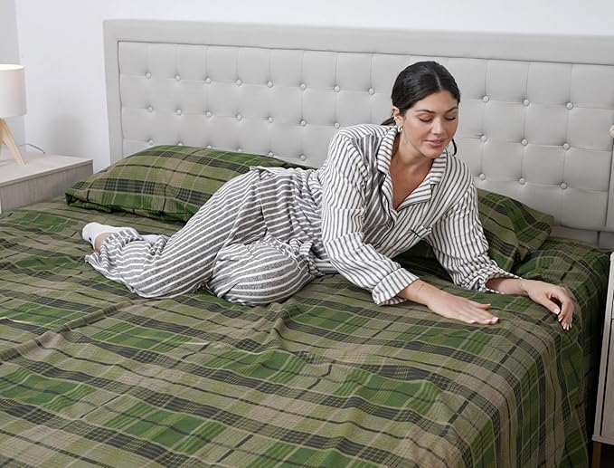 RUVANTI Flannel Sheets Twin XL Size - 100% Cotton Double Brushed Twin XL Sheet Sets, Deep Pockets 16 Inches, All Seasons Breathable & Extra Soft Bed Sheets, Warm & Cozy, 3 Piece, DNA Plaid