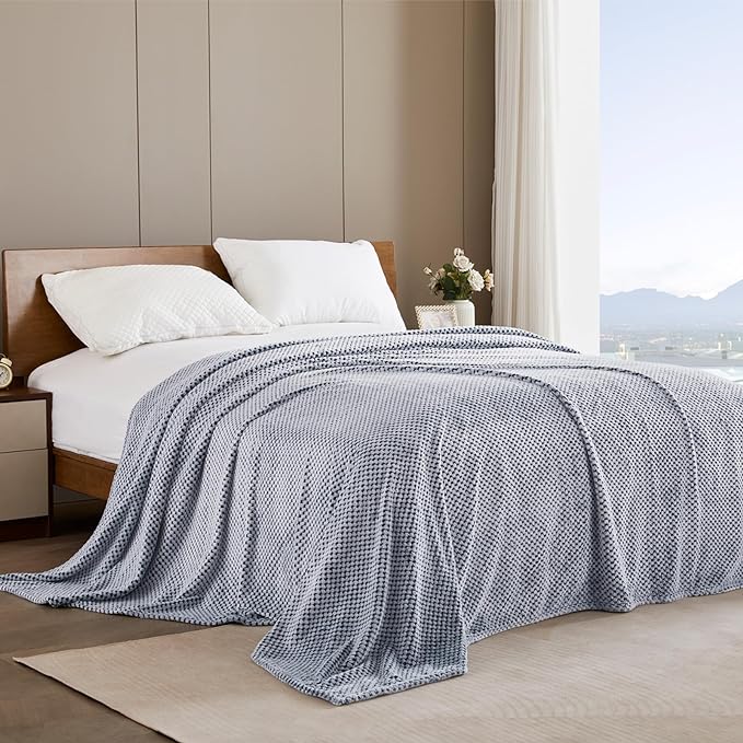 Exclusivo Mezcla Fleece Throw Blanket Extra Large, Super Soft and Warm Blankets for Couch, Sofa and Bed Waffle Textured, Cozy, Fuzzy and Lightweight (Mixed Navy Blue, 50x70 Inches)