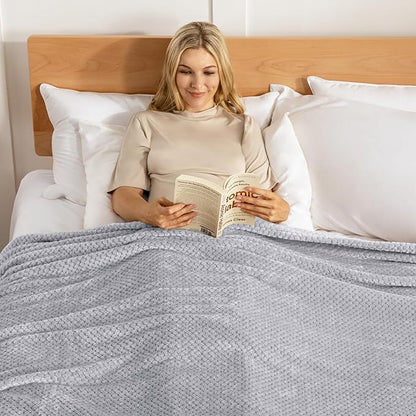 Exclusivo Mezcla Fleece Bed Blanket King Size, Super Soft and Warm Blankets for Couch, Sofa and Bed Waffle Textured, Cozy, Fuzzy and Lightweight (Light Grey, 90x104 Inches)