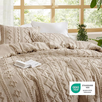 Bedsure Tufted Boho Comforter Set Queen Size - Khaki Boho Bed Set, GentleSoft™ 3 Pieces Farmhouse Shabby Chic Embroidery Bedding, Gifts for Woman, Soft Jacquard Queen Comforter for All Seasons