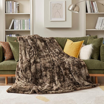 Bedsure GentleSoft Sherpa Fluffy Blanket Queen Size for Bed - Fleece Warm and Cozy for Women Gift, Plush & Fuzzy Faux Fur Christmas Blanket for Couch, Sofa Decor, Tie Dye Design, Brown, 90x90 Inches