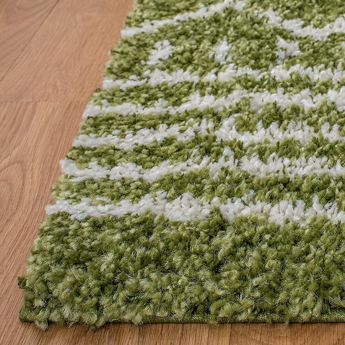 SAFAVIEH Arizona Shag Collection Area Rug - 5'1" x 7'6", Green & Ivory, Moroccan Design, Non-Shedding & Easy Care, 1.6-inch Thick Ideal for High Traffic Areas in Living Room, Bedroom (ASG741X)