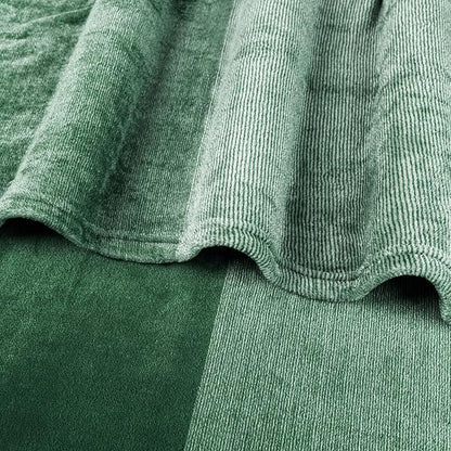 PAVILIA Green Ombre Fleece Throw Blanket for Couch, Soft Flannel Blanket for Sofa Bed Room, Plush Lightweight Emerald Forest Dark Green Gradient Blanket, Cozy Microfiber Decorative Gift Throw, 50x60