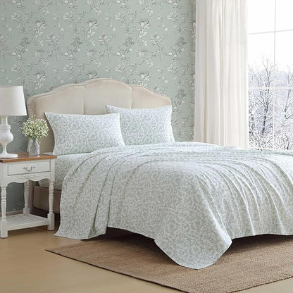 Laura Ashley - Flannel Sheets King Size, Anti-Pilling & Wrinkle Resistant Cotton, Touchably Soft for All-Season Comfort - Bed Sheets with Matching Pillowcases & Fitted Sheet (Brinna Green)