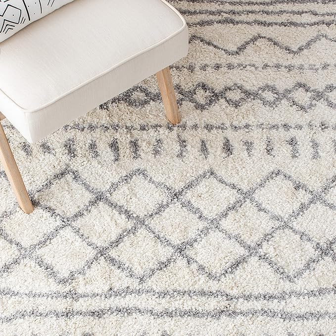 SAFAVIEH Area Rug 8x10 - Arizona Shag Collection - Large - Ivory & Grey, Moroccan Design, Non-Shedding & Easy Cleaning, Ultra Plush Thick Pile, Ideal for Living Room, Bedroom, Dining Space (ASG741F)